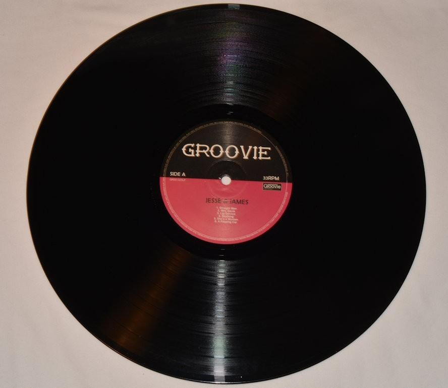 Jess & James - Groovie