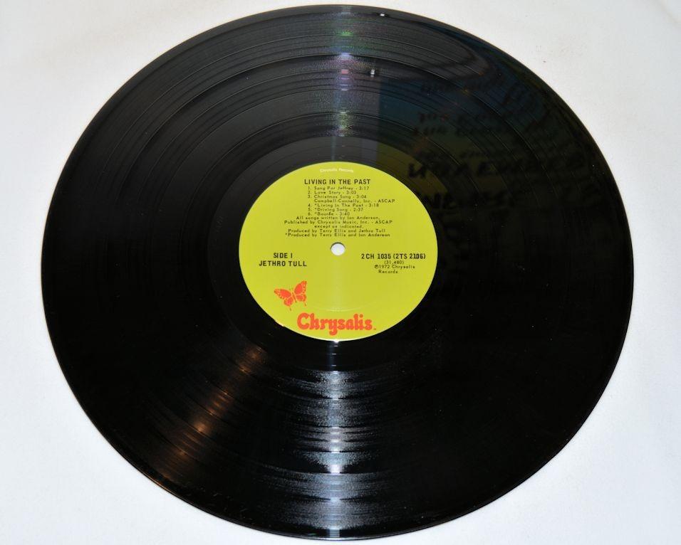 Jethro Tull - Living In the Past