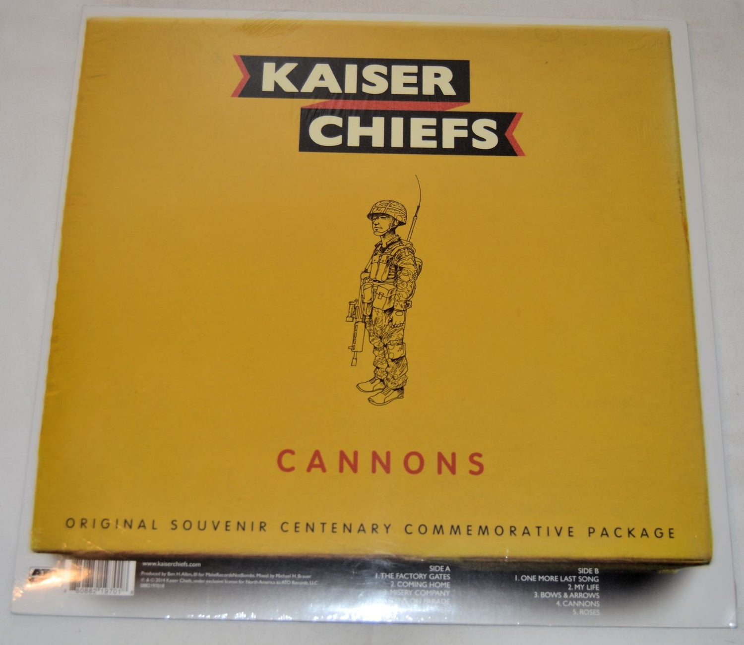 Kaiser Chiefs - Education Education & War