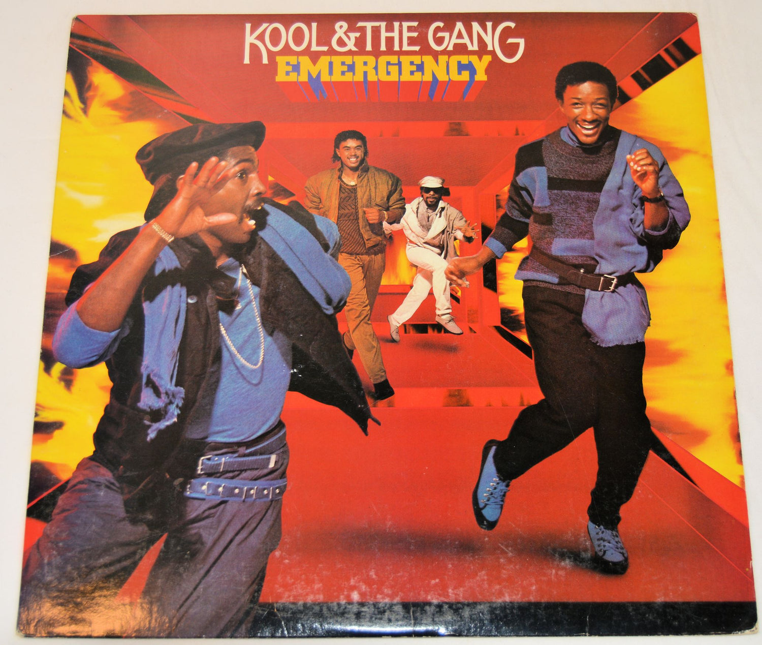 Kool & The Gang - Emergency