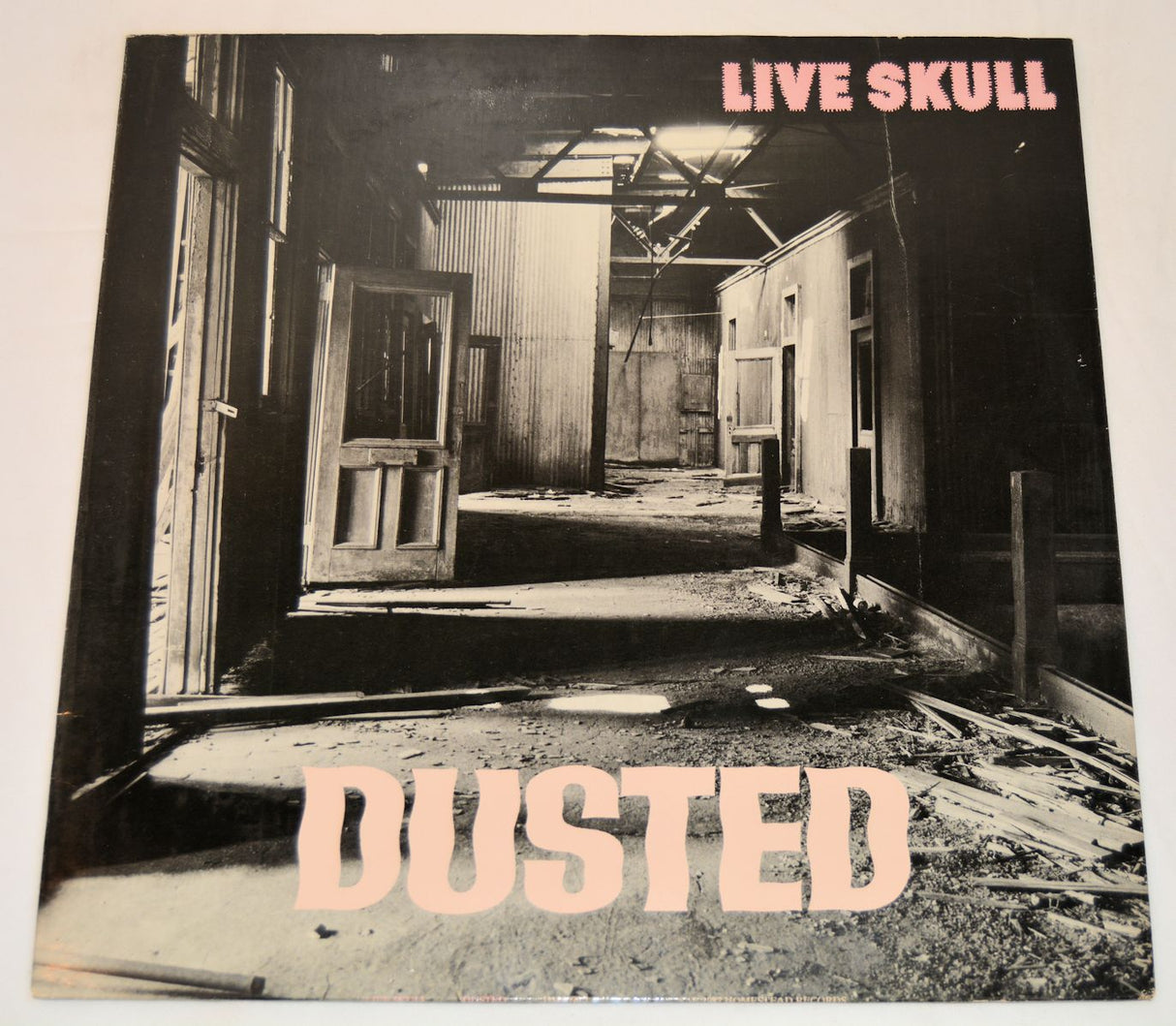 Live Skull - Dusted