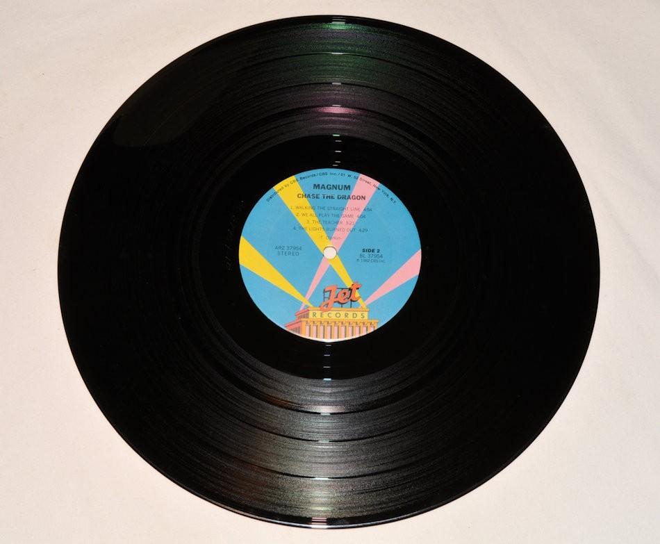 Magnum - Chase The Dragon