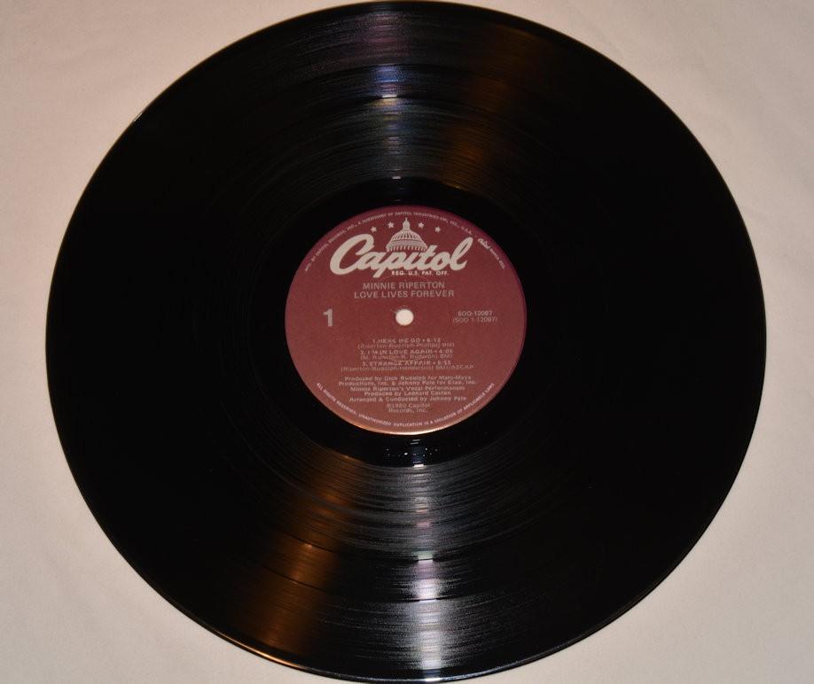 Riperton, Minnie - Love Lives Forever