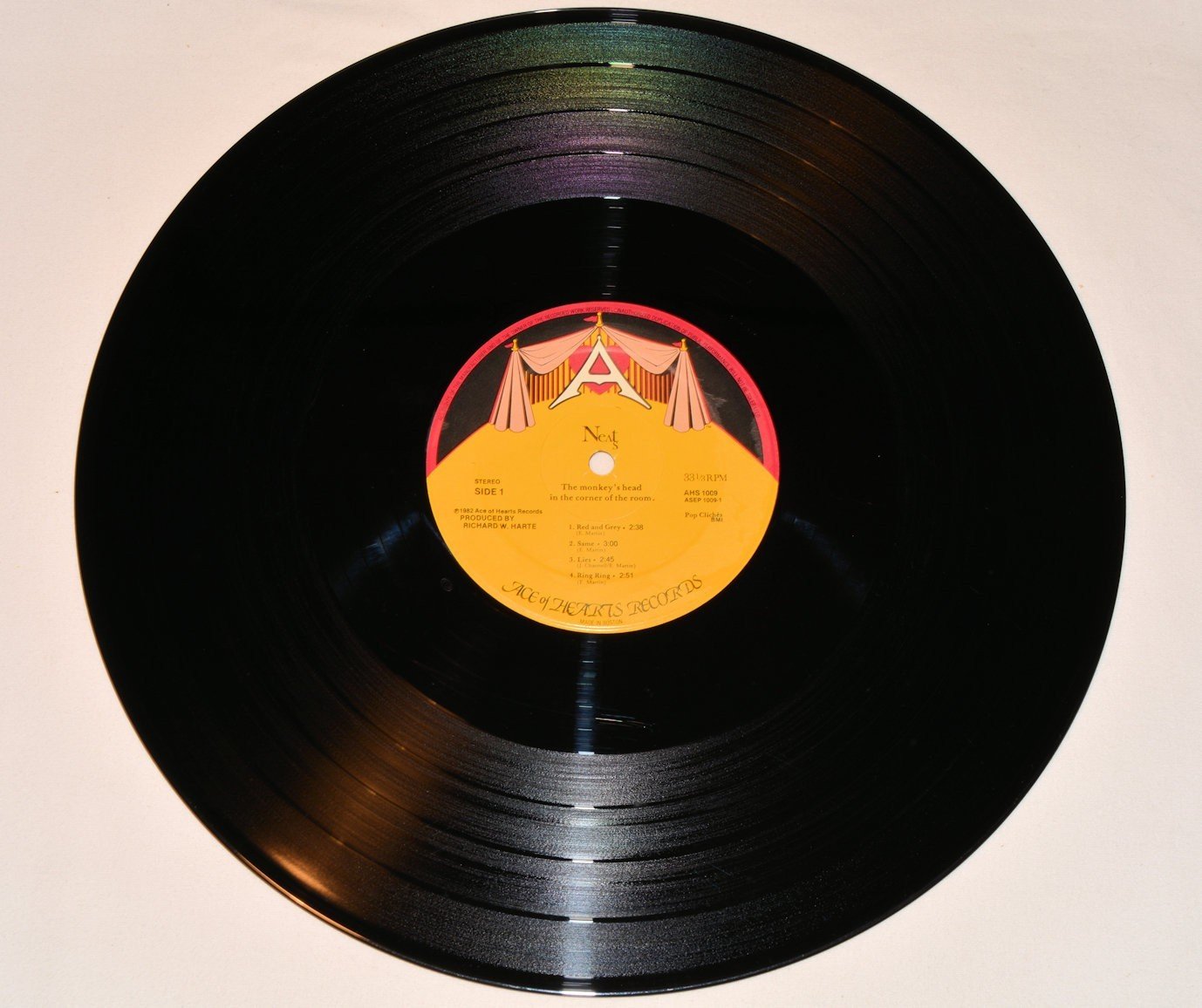 Neats - Monkeys Head In The Corner