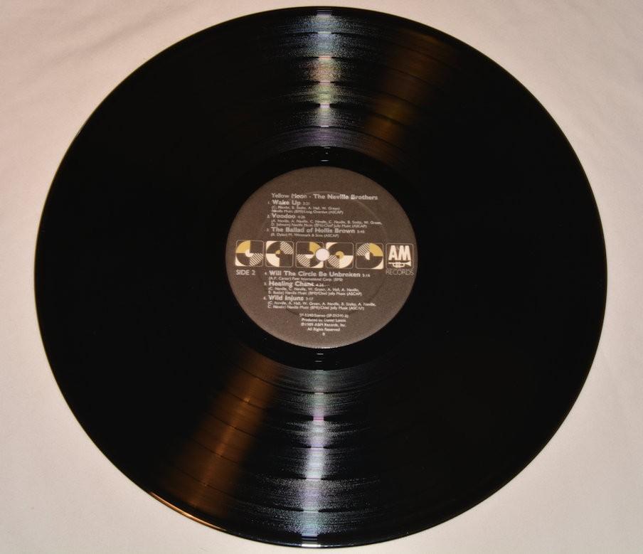 Neville Brothers - Yellow Moon