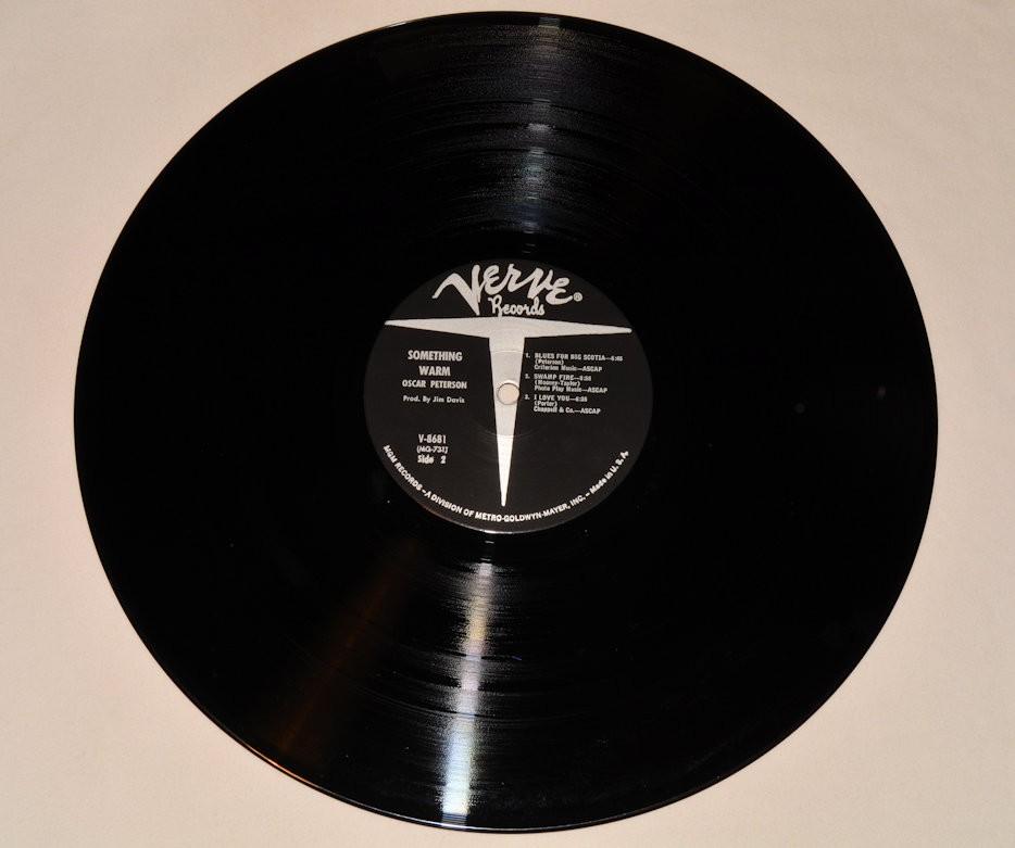 Peterson, Oscar - Something Warm