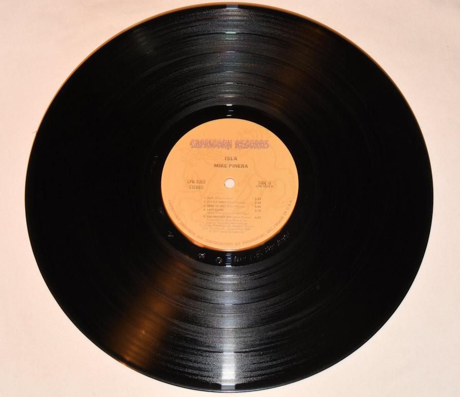 Pinera, Mike - Isla