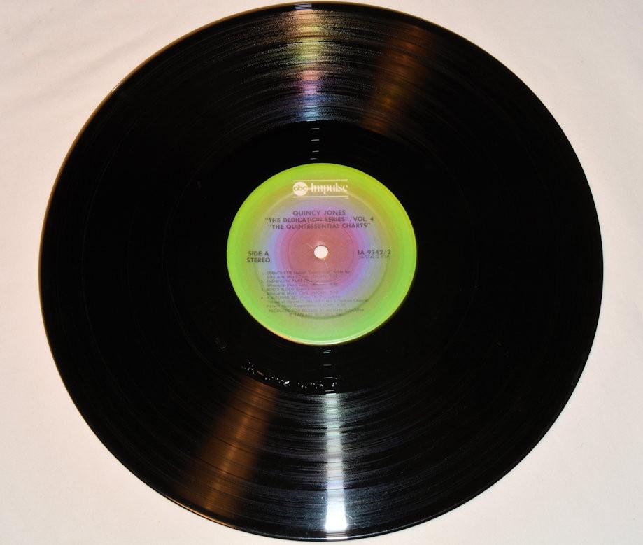 Jones, Quincy - Quintessential Charts