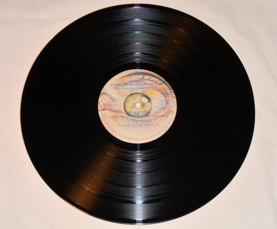 Rainbow - Straight Between The Eyes