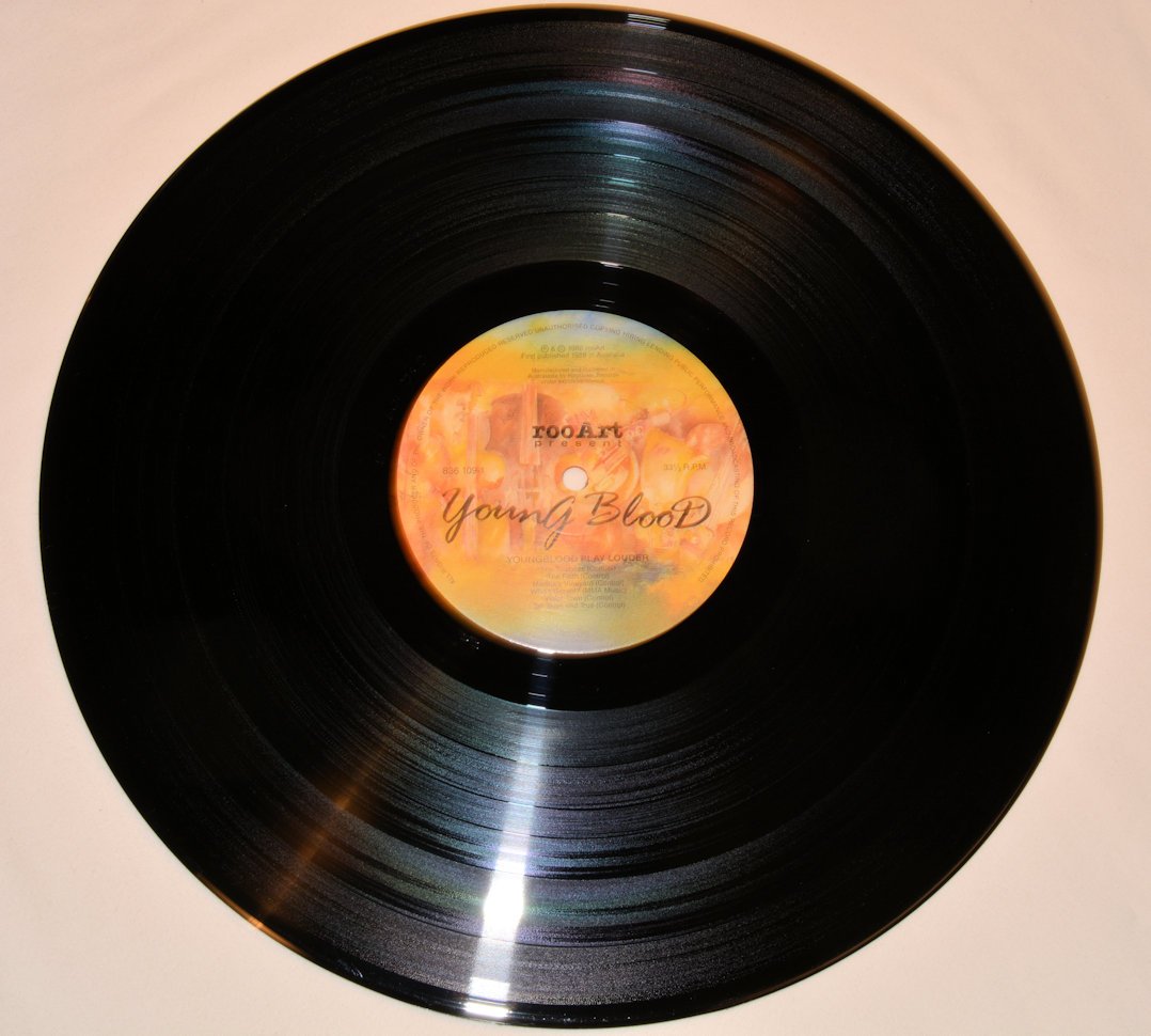 Various - rooArt Young Blood