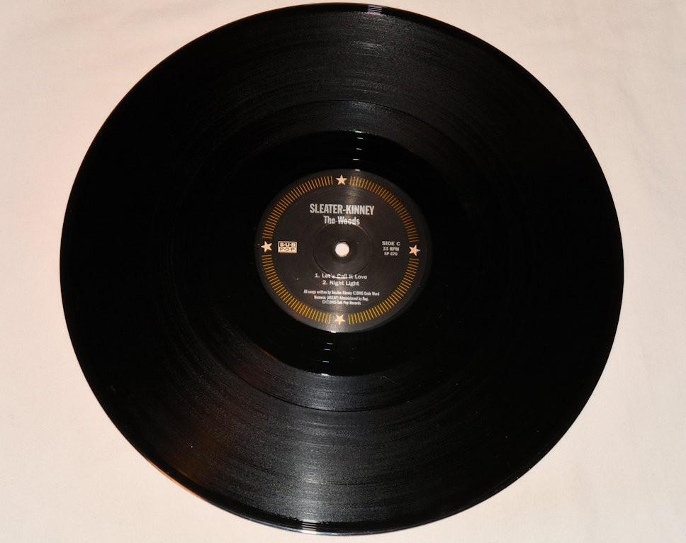 Sleater-Kinney - The Woods