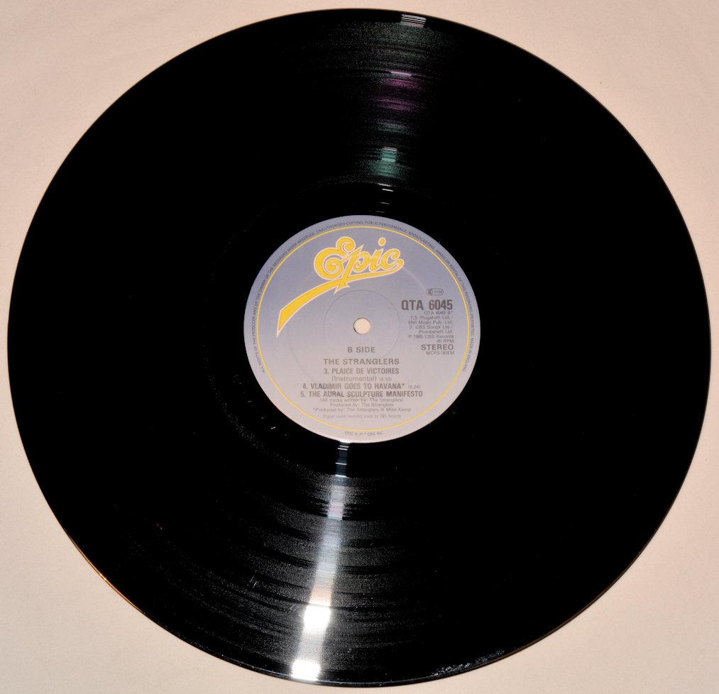 Stranglers - Let Me Down Easy