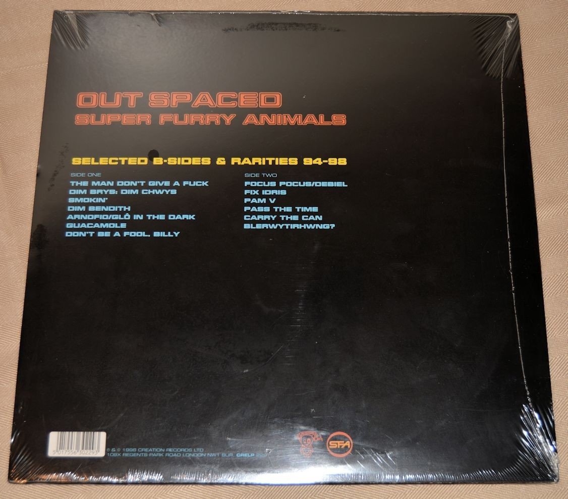 Super Furry Animals - Out Spaced