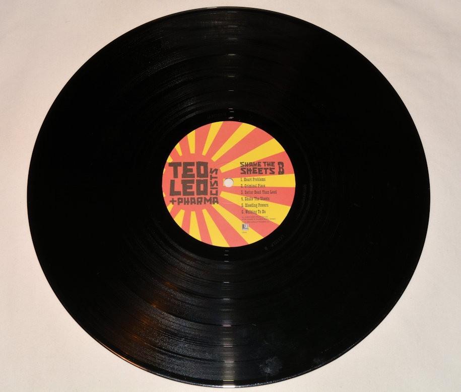 Leo, Ted - Shake The Sheets