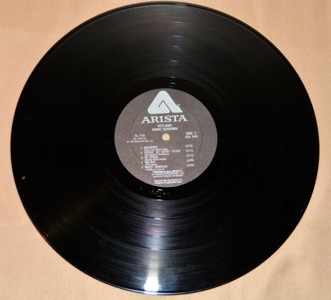 Outlaws - Hurry Sundown