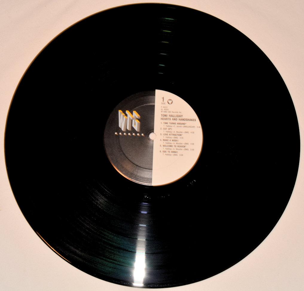 Halliday, Toni - Hearts And Handshakes