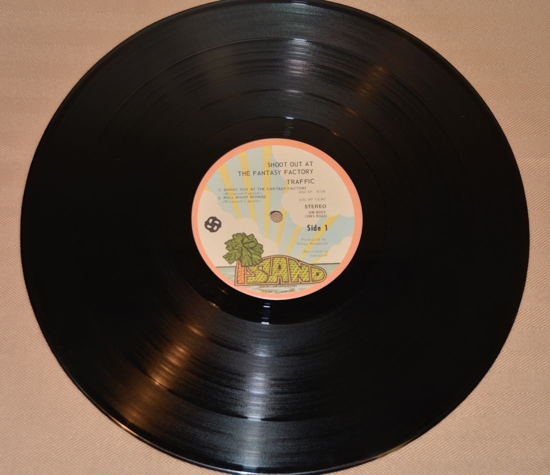 Traffic - Shoot Out At The Fantasy Factory