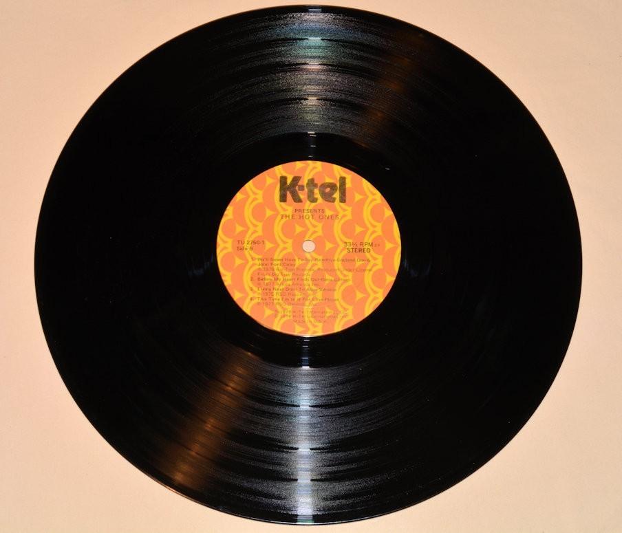 Various - The Hot Ones