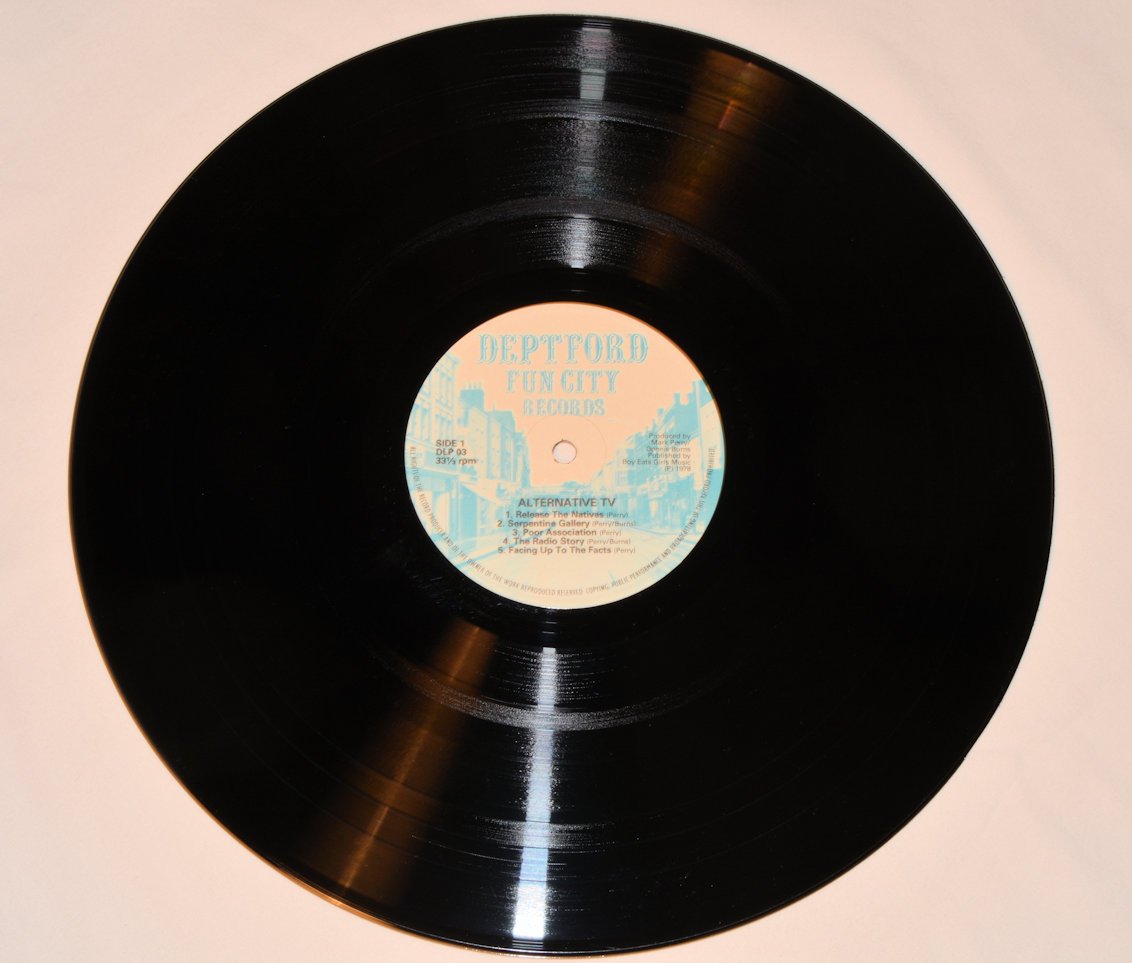 Alternative TV - Vibing Up The Senile Man