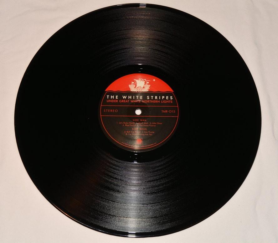 White Stripes - Under Great White Northern Lights