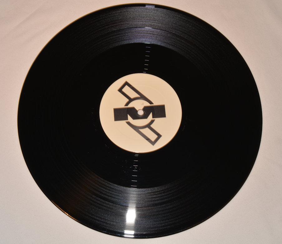 Wire - Eardrum Buzz
