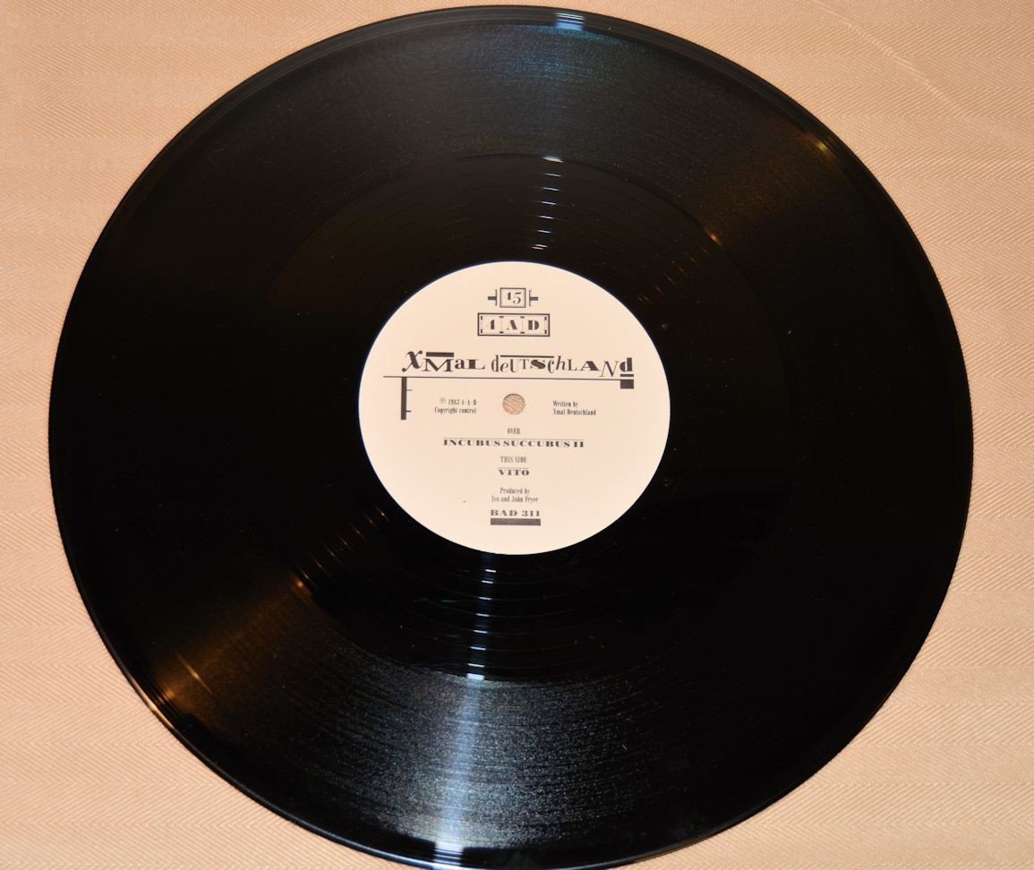 Xmal Deutschland - Incubus Succubus