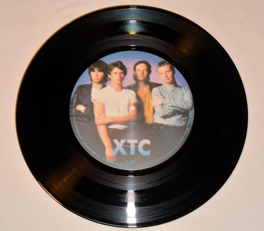 XTC - Live & More